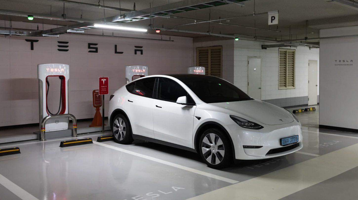 特斯拉 (TSLA) 股价在面临又一次联邦调查后下跌