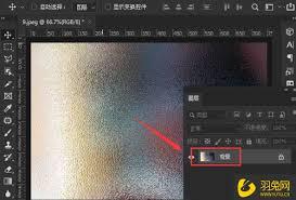 PS如何快速制作海报磨砂背景效果